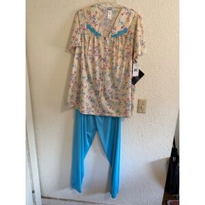 Vanity Fair Classics Womens 1X Floral Pajama Set NWT Blue Cream 90807 Plus Size